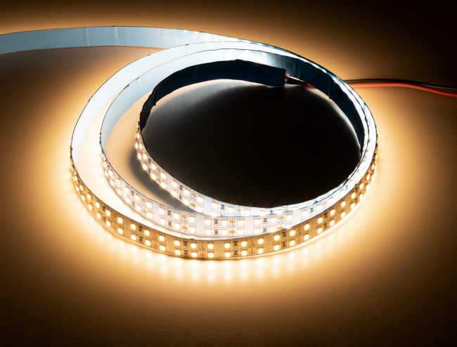 LED-Stripe McShine, 3000lm/m, 240LEDs/m, 18W/m, 3000K, IP20, 5m Rolle
