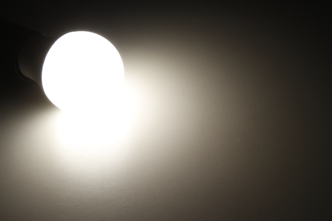 LED Glühlampe McShine, E27, 10W, 810 lm, 3000K, warmweiß, step dimmbar 100/50/10%
