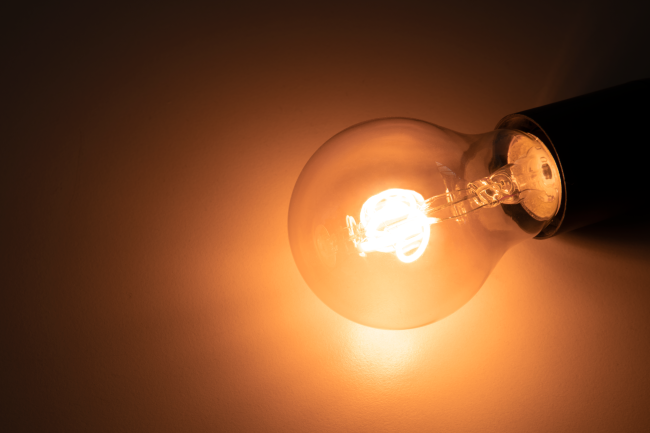 LED Filament Glühlampe McShine Retro E27, 2W, 160lm, warmweiß, goldenes Glas
