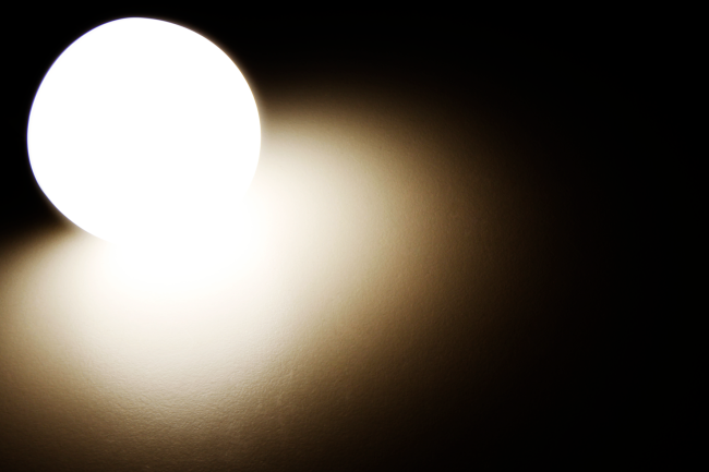 LED Glühlampe McShine, E27, 15W, 1250lm, 220°, 3000K, warmweiß, Ø60x118mm
