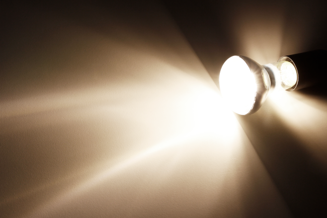 LED-Reflektorstrahler McShine, E27, R63, 6W, 600lm, 360°, 3000K, warmweiß
